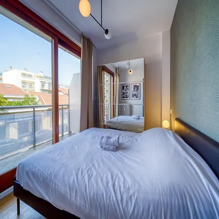 Le Spacieux 1 Apartment