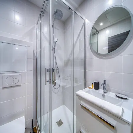Le Spacieux 1 Apartament *
